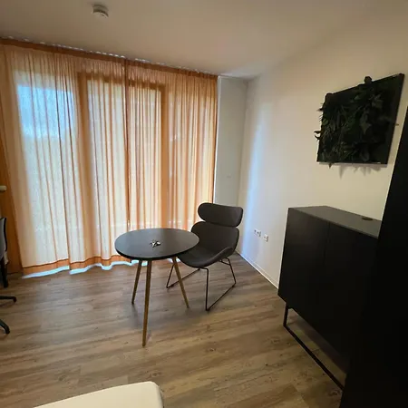 In Tempelhof Apartment *